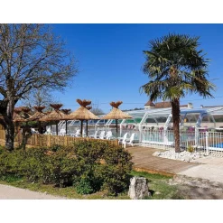 3 jours en tente Coco sweet pour 4 dans un camping 4* près de Rocamadour - Coffret Cadeau Séjour