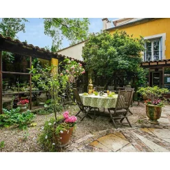 2 jours enchantés en hôtel de charme 4* à Arles avec accès privatif au hammam - Coffret Cadeau Séjour