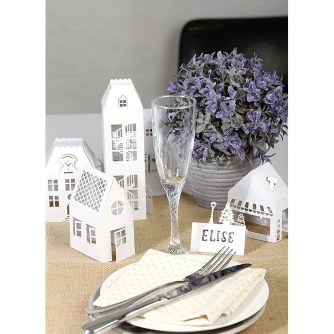 5 maisons blanches de décoration à monter soi-même 19 x 5,5 x 4,5 cm