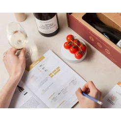 Abonnement de 6 mois : 3 grands vins par mois et livret de dégustation - Coffret Cadeau Gastronomie