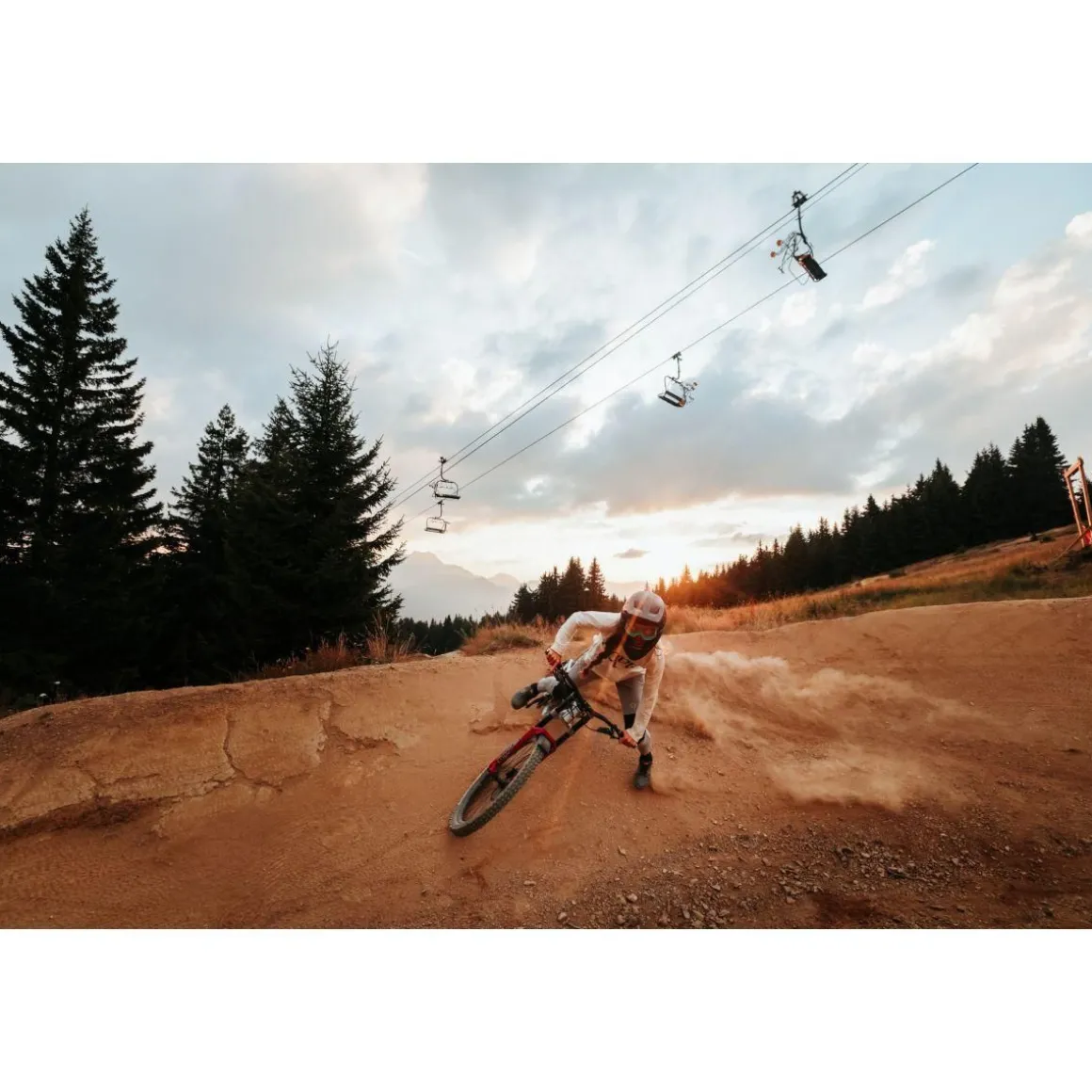 Appareil photo Hybride EOS R6 Mark II + RF 24-105mm f/4-7.1 IS