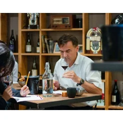 Atelier œnologique : 1 journée Initiation à la dégustation pour 2 - Coffret Cadeau Gastronomie