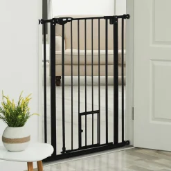 Barrière de sécurité animaux - longueur réglable dim. 74-80 cm - porte double verrouillage, ouverture double sens, petite porte -sans perçage - acier plastique noir