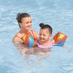 Bestway Brassards Gonflables Textile Doux Sécurité Bébé Couleur Assortie UPF 50+ 38x16,5 cm +3 à 6 Ans Plage et Piscine 32183