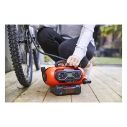 BLACK+DECKER BDCINF18N-QS Gonfleur-Compresseur Filaire Ou Sans Fil - Batterie 18 V/Cable 220 V - 11 Bars/160 PSI - 3 Aiguilles
