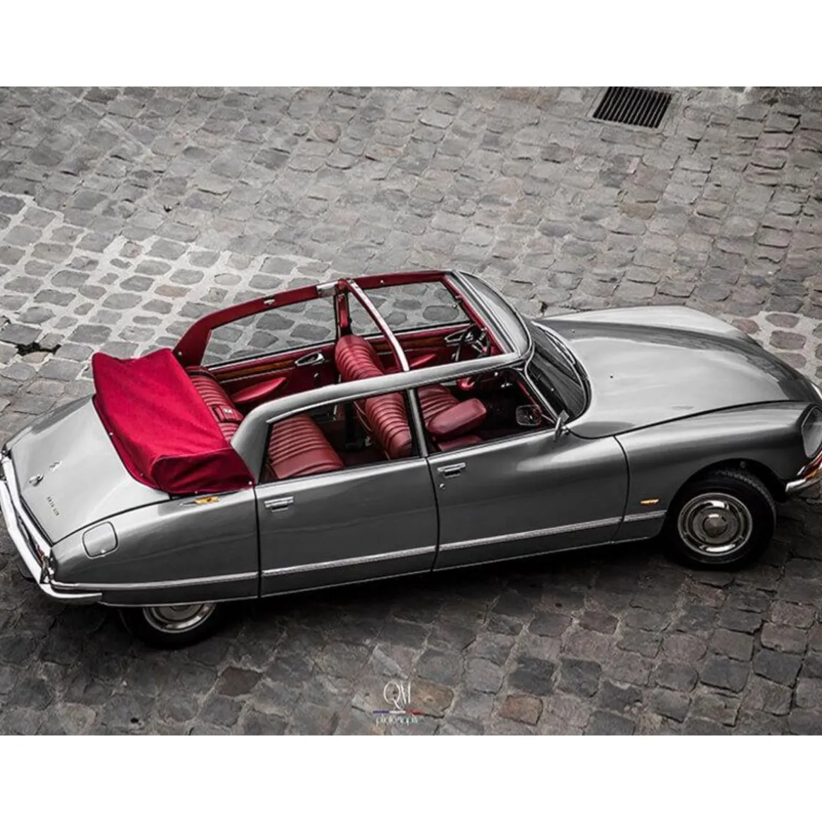 Bordeaux de nuit en DS présidentielle avec chauffeur privé (2h) - Coffret Cadeau Multi-thèmes