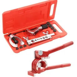 Boîte a outils avec une pince a cintrer