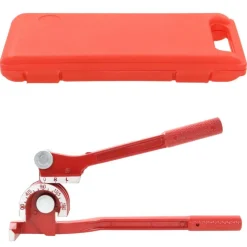 Boîte a outils avec une pince a cintrer