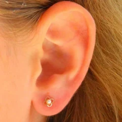 Boucles d'Oreilles Or 18 Carats 750/000 Jaune - Perles de Culture - Motif Trèfle