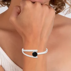 Bracelet par SC Crystal orné d'un Cristal scintillant