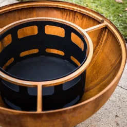 Brasero boule avec grille et plancha - métal oxydé - 100x100x50 cm