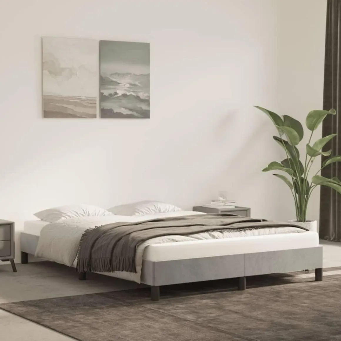 Cadre de lit sans matelas gris clair 140x190 cm velours