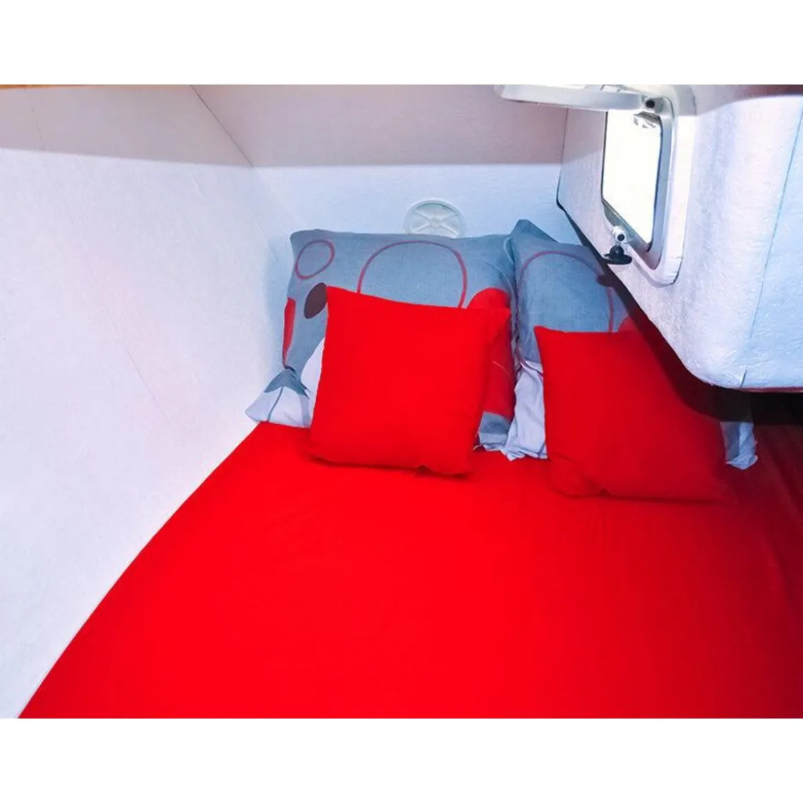 Échappée insolite de 2 jours sur un voilier avec bouteille de vin près de Metz - Coffret Cadeau Séjour