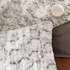 Coussin à poils doux LENVIK