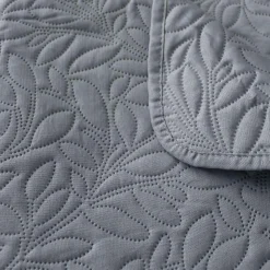 Couvre-lit à dessin floral