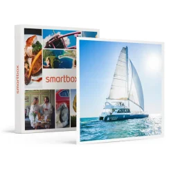 Croisière festive en catamaran pour 2 avec DJ et dîner 3 plats près de la Grande-Motte - Coffret Cadeau Sport & Aventure
