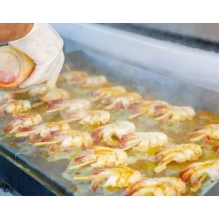 Croisière festive en catamaran pour 2 avec DJ et dîner 3 plats près de la Grande-Motte - Coffret Cadeau Sport & Aventure