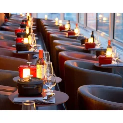 Croisière gourmande d'1h45 sur la Seine avec dîner Menu 3 plats sur le Paris en Scène - Coffret Cadeau Gastronomie