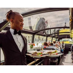 Dîner insolite 3 plats avec visite de Paris dans le bus à impériale Le Saint-Germain 1920 - Coffret Cadeau Gastronomie