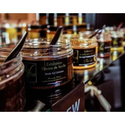 Doux voyage des sens en Provence : accès au spa, massage d'1h15, gommage de 30 min et soin visage d'1h - Coffret Cadeau Bien-être