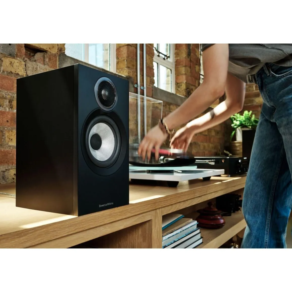 Enceinte bibliothèque 607 S3 Noir