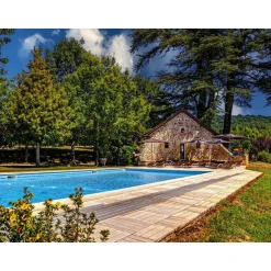 Escapade en famille de 2 jours en suite dans un château de l'Aubrac - Coffret Cadeau Séjour