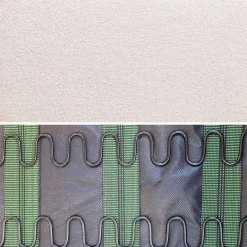 Fauteuil scandinave en bois et tissu bouclette. Isak. L 64 x P 69.5 x H 73cm