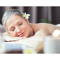 Fête des Mères et Fête des Pères : un dîner et une parenthèse détente pour 2 personnes - Coffret Cadeau Multi-thèmes