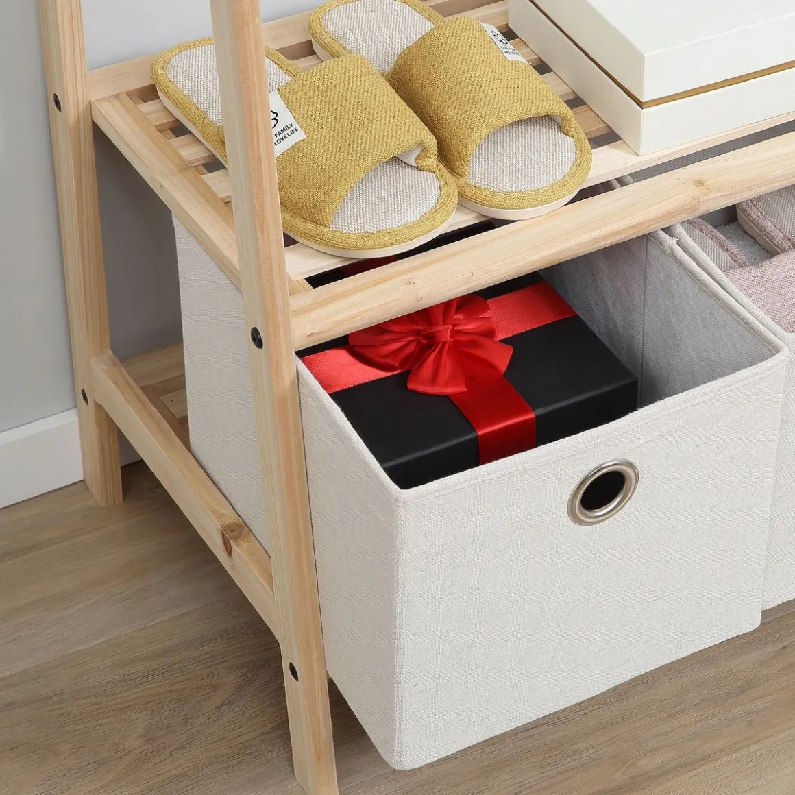 HOMCOM Vestiaire d'entrée porte-manteau 4 patères 2 tiroirs polyester gris clair 2 étagères bois de sapin