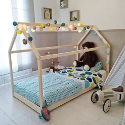 Lit cabane enfant en bois massif 70 x 140 cm LOUIS