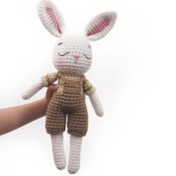 Ma peluche Amigurumi lapin en crochet