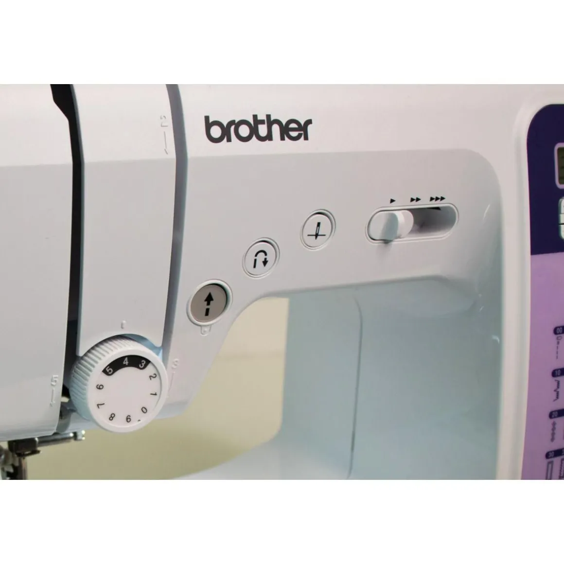 Machine à coudre FS70WTx