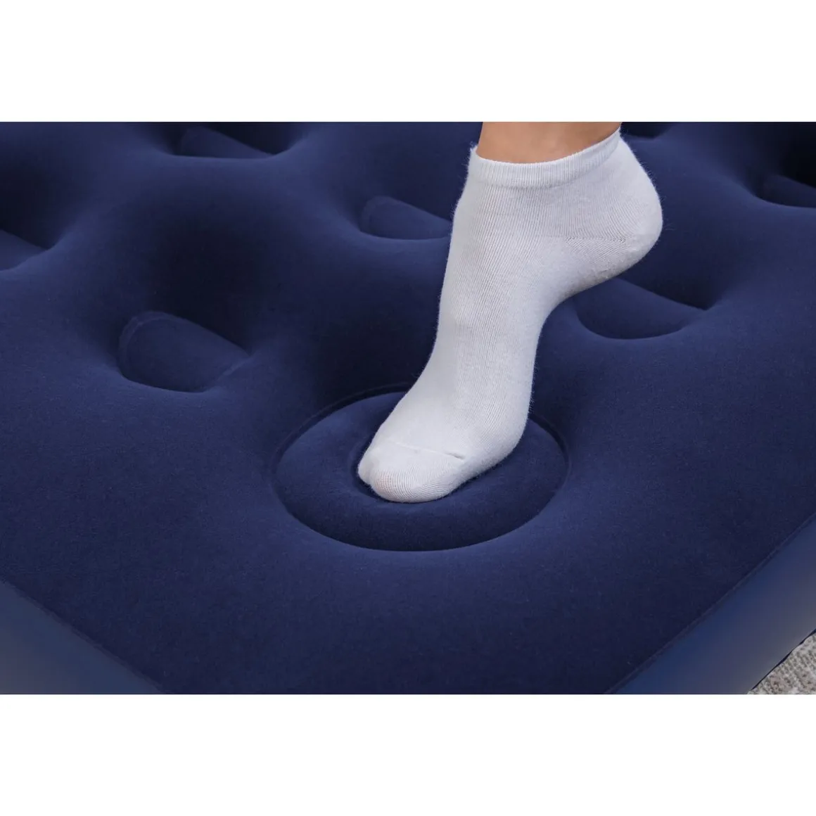 Matelas gonflable avec pompe à pied intégrée 1 place 185x76x22 cm - Bleu