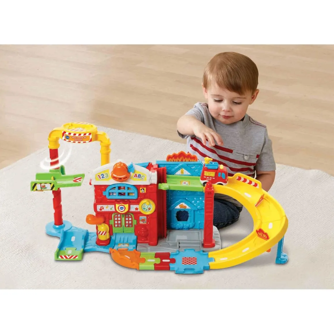 Maxi Caserne de Pompiers (+ Louis, Sos Incendie) - Tut Tut Bolides