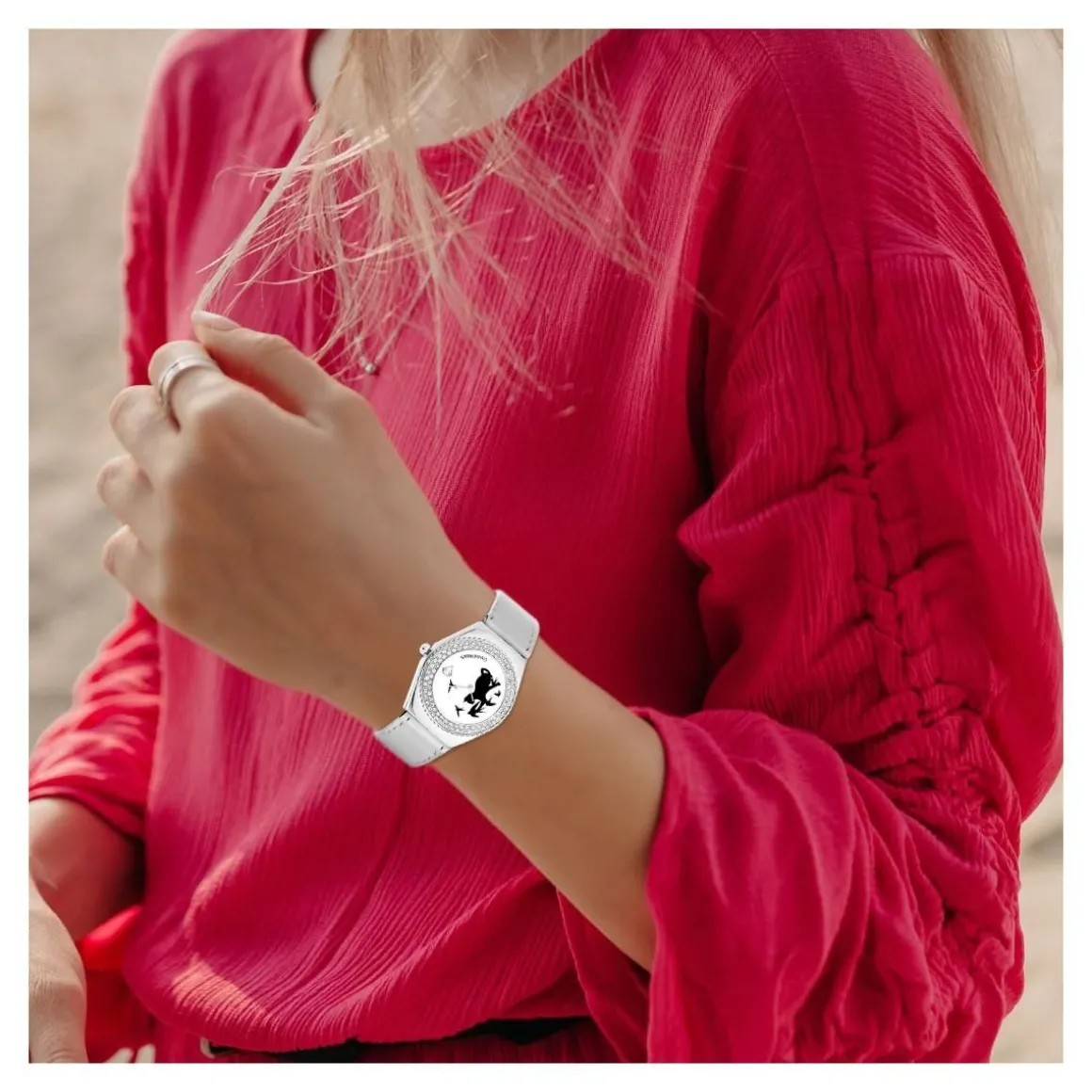 Montre Alysson chat à mouvement tournant SC Crystal ornée de Cristaux scintillants