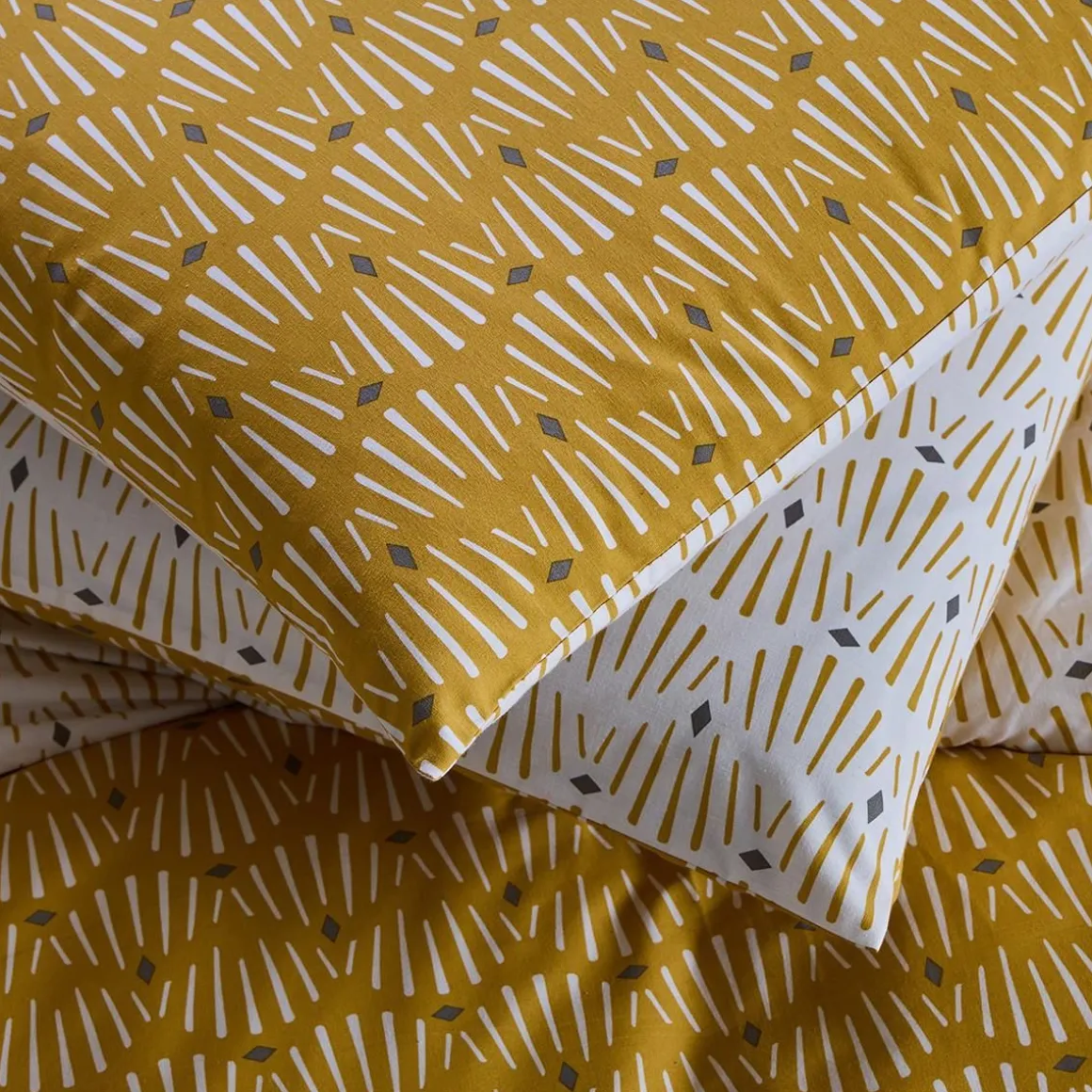 Parure de lit 2 personnes en polycoton 57 fils