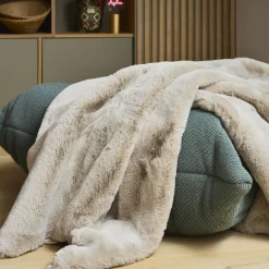 Plaid fausse fourrure 150x200 cm