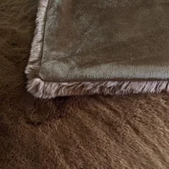 Plaid fausse fourrure 150x200 cm