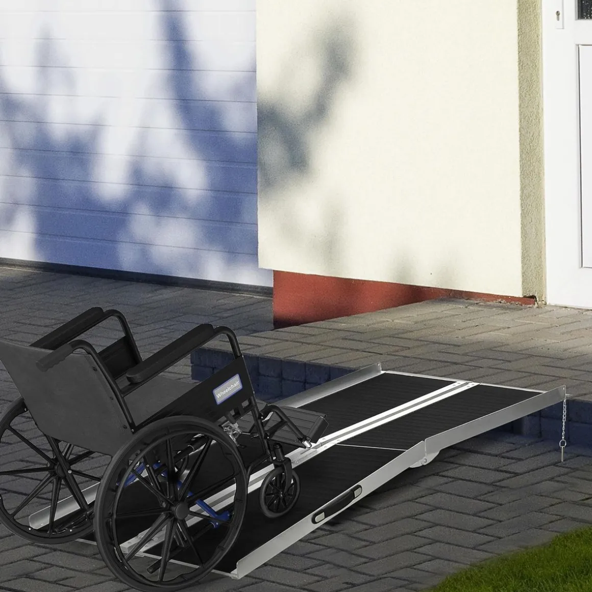 Rampe de fauteuil roulant rampe de chargement rampe d'accès antidérapante pliable avec bordures de sécurité max. 270 Kg dim. 183L x 73,5l cm alu. noir