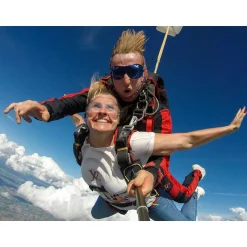 Saut en parachute tandem pour 2 personnes - Coffret Cadeau Sport & Aventure