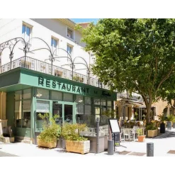 Séjour luxueux de 4 jours avec dîner et pause détente en hôtel 4* à Orange - Coffret Cadeau Séjour