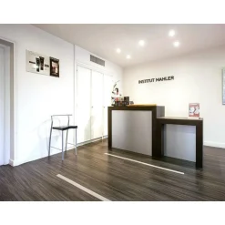 Soin du visage d'1h15 avec examen de peau en institut à Bordeaux - Coffret Cadeau Bien-être