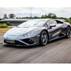 Stage de pilotage : 2 tours sur le circuit de Chambley en Ferrari 488 GTB, Lamborghini Huracan ou Porsche 911 GT3 - Coffret Cadeau Sport & Aventure