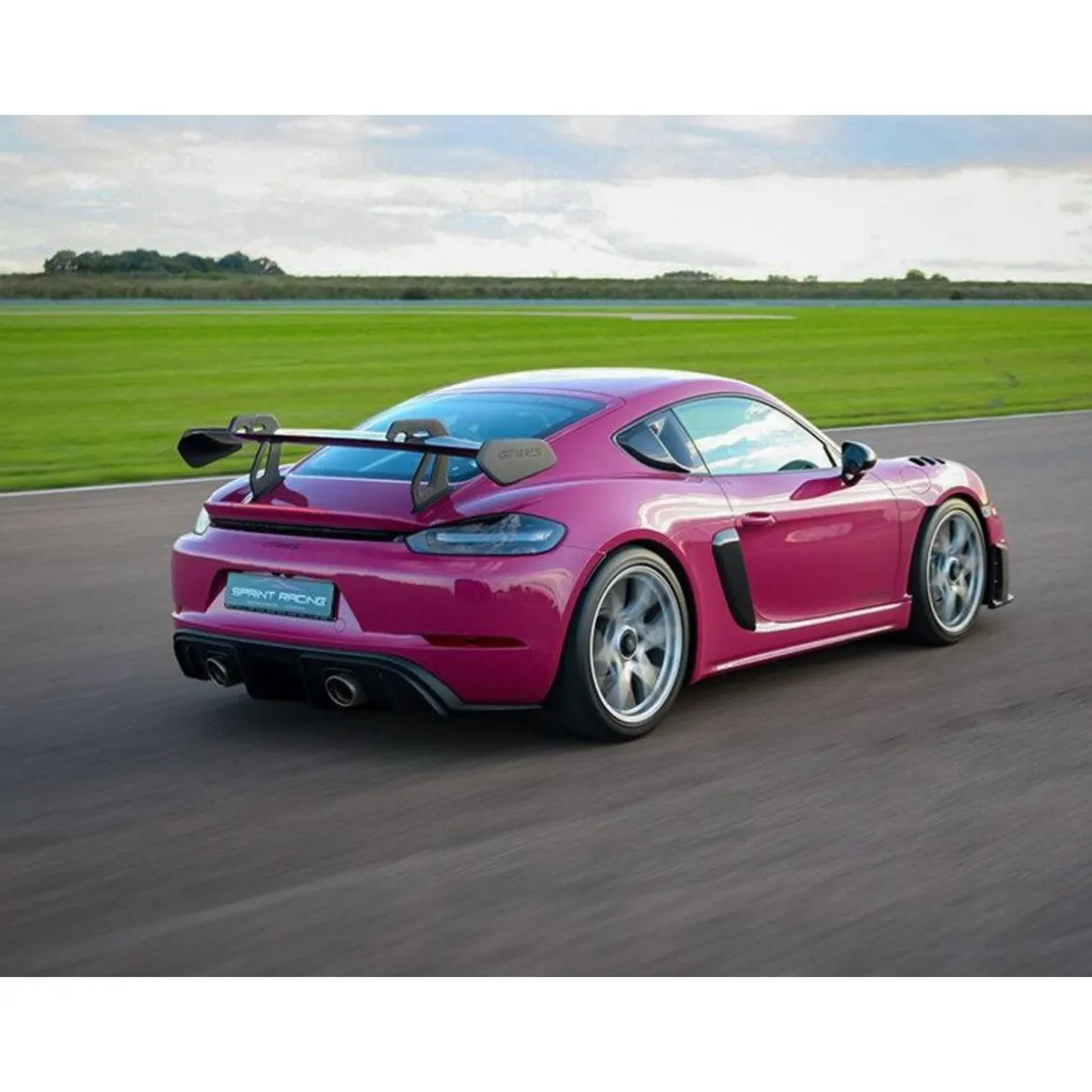 Stage de pilotage : 3 tours sur le circuit d'Alès en Porsche Cayman 718 GT4 RS - Coffret Cadeau Sport & Aventure