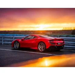 Stage de pilotage : 2 tours sur le circuit de Dijon-Prenois en Ferrari F8 - Coffret Cadeau Sport & Aventure
