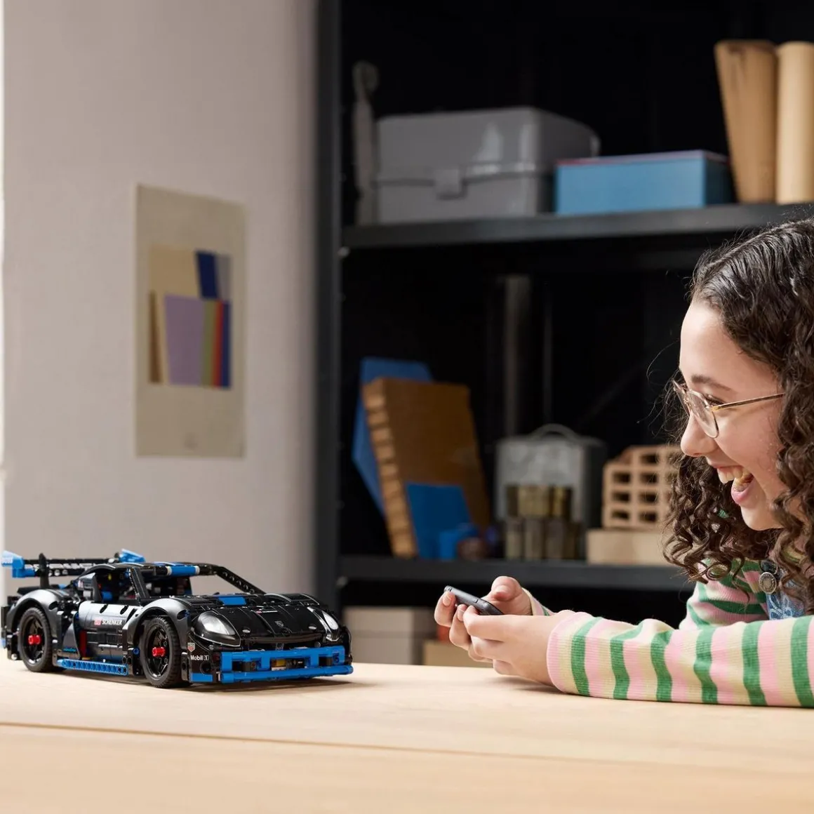 Technic 42176 - Voiture de Course Porsche GT4 e-Performance - Modèle Télécommandé