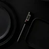 Thermomètre de cuisine digital noir et rouge
