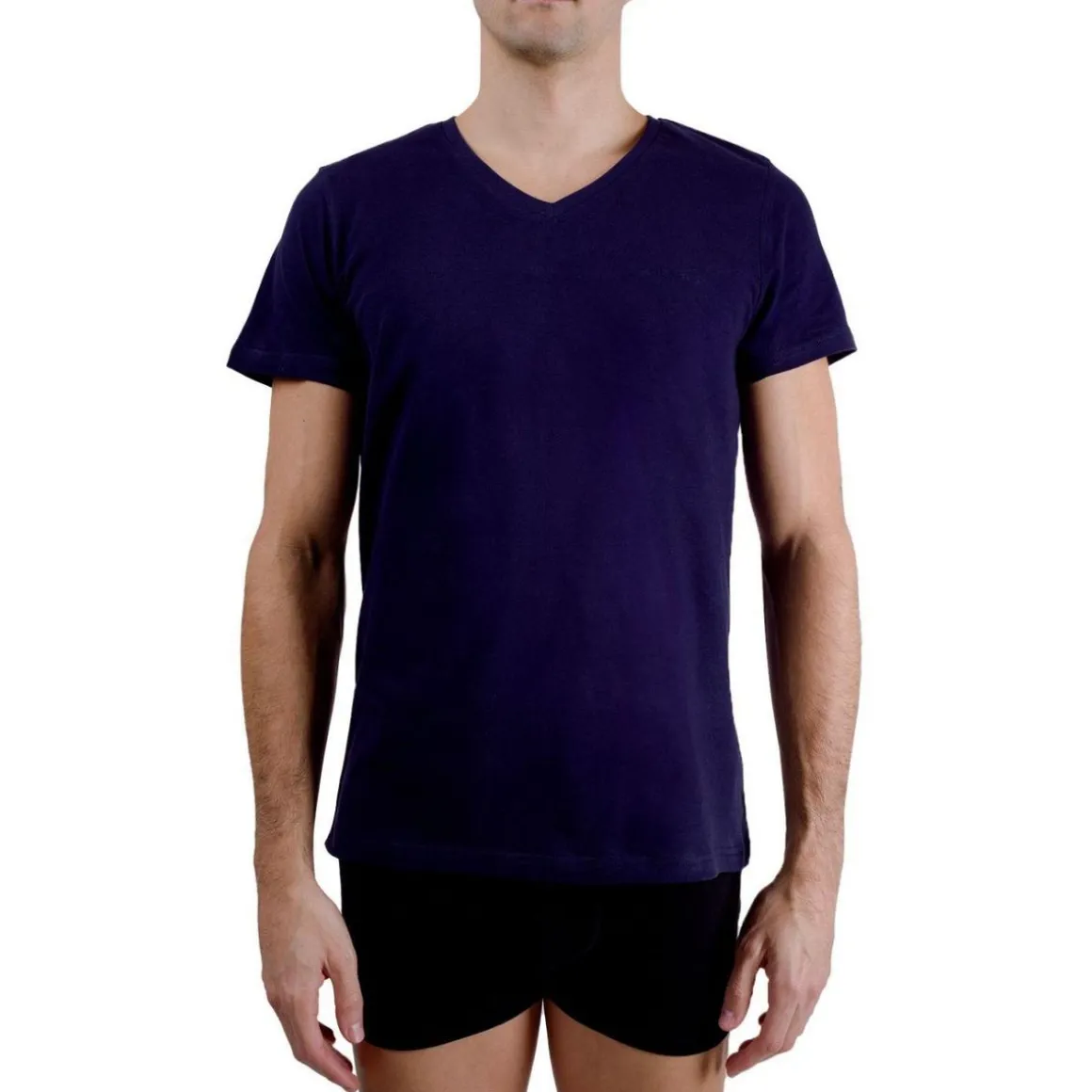 T-shirt homme en col v avec broderie sur la poitrine
