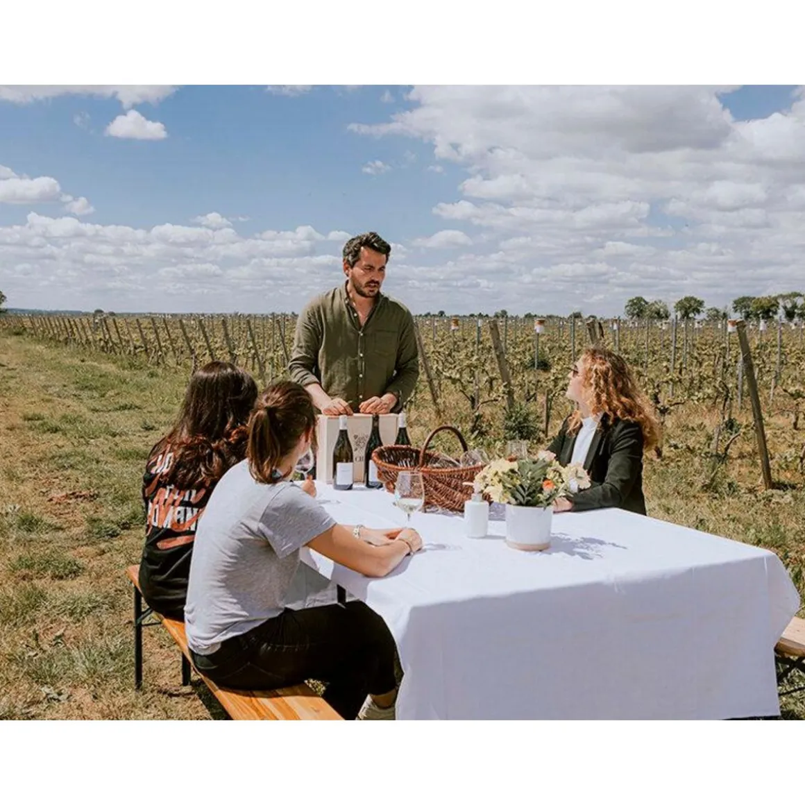 Visite de vignoble en famille et dégustation près de Versailles - Coffret Cadeau Gastronomie